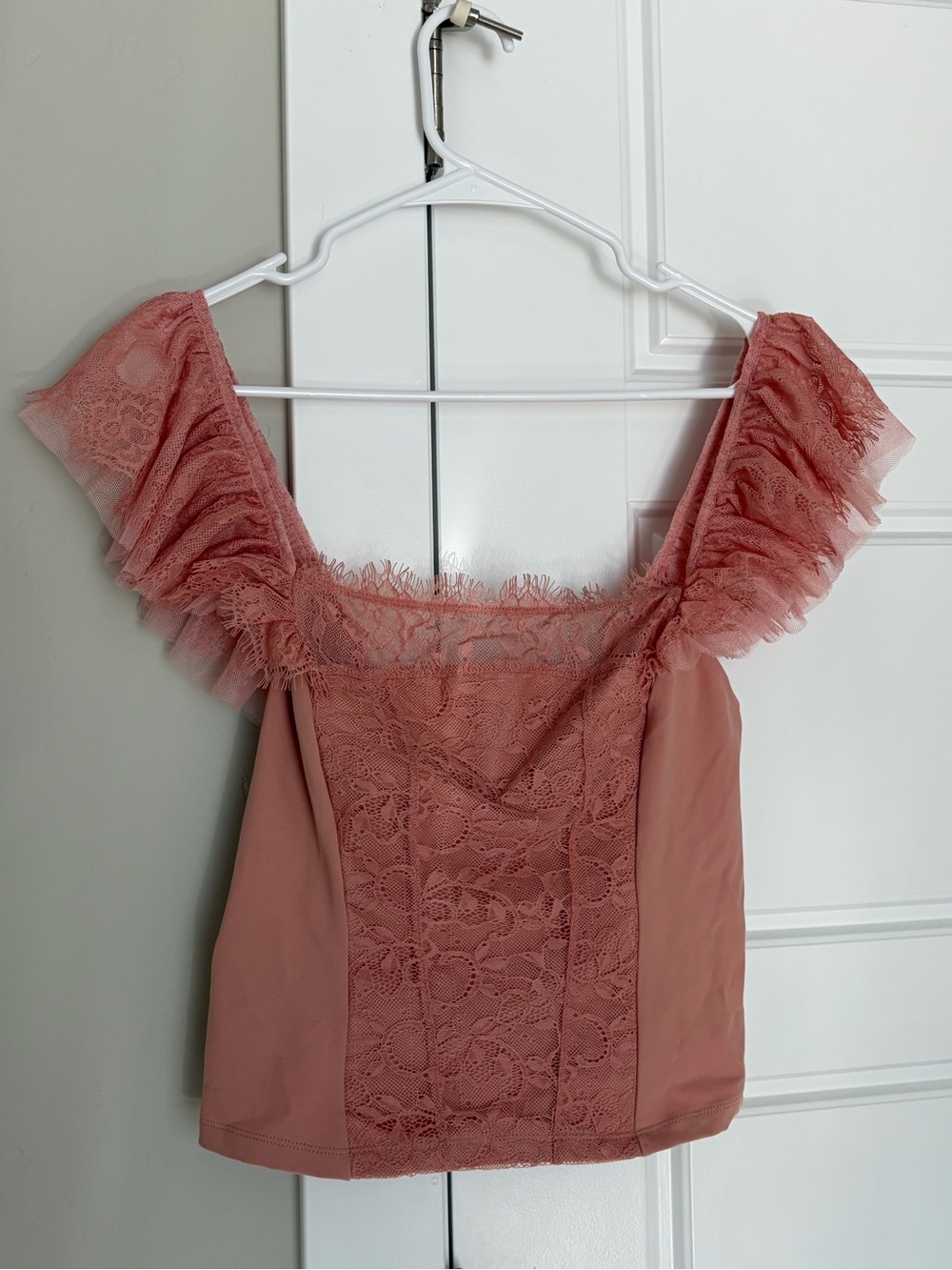 Romantic Lace Ruffle Square-Neck Crop Top in Dusty Rose